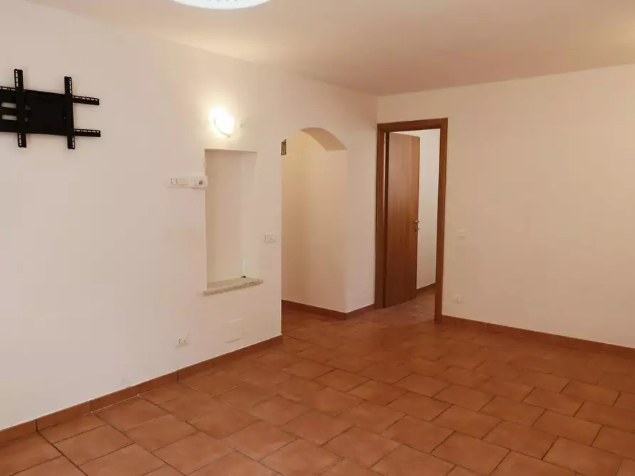 Immagine 6 di Appartamento in vendita  a Aulla