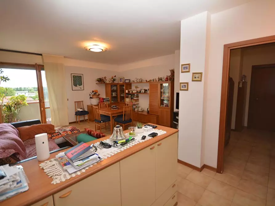 Immagine 2 di Appartamento in vendita  a Montignoso