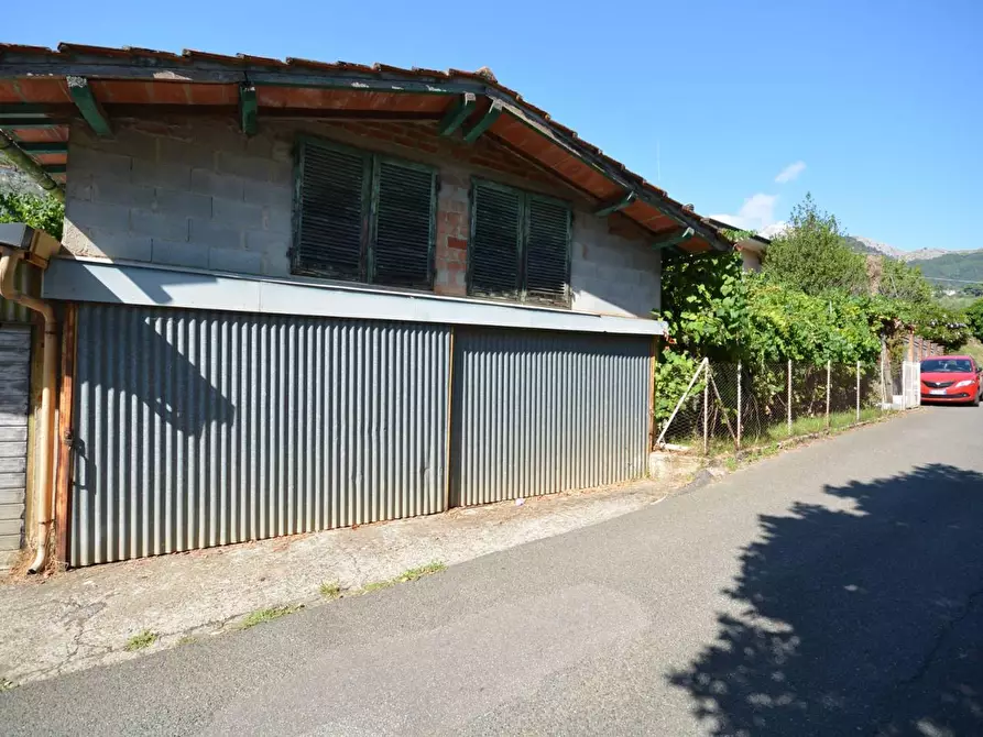 Immagine 46 di Casa bifamiliare in vendita  a Montignoso