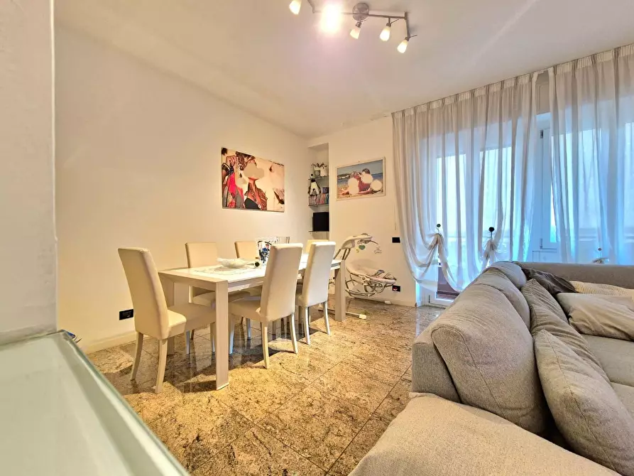 appartamento in vendita a Carrara in zona Avenza