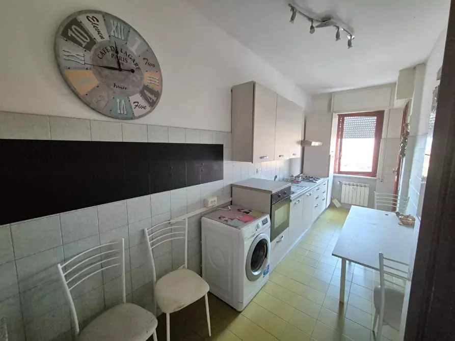 Immagine 4 di Appartamento in vendita  a Carrara