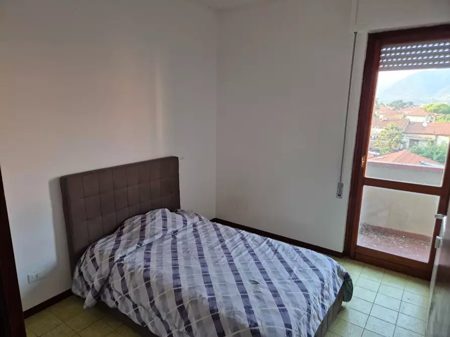 Immagine 6 di Appartamento in vendita  a Carrara