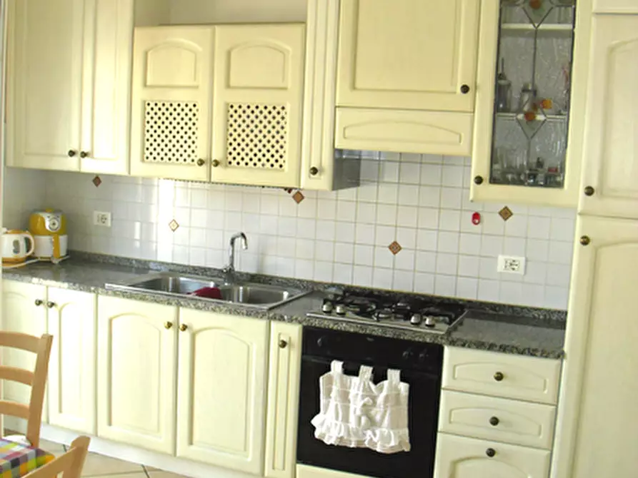 Immagine 7 di Appartamento in vendita  a Viareggio