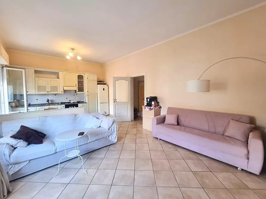 Immagine 3 di Appartamento in vendita  a Viareggio