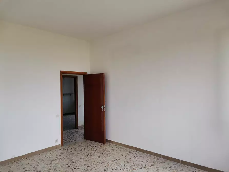 Immagine 2 di Appartamento in vendita  a Casole D'elsa