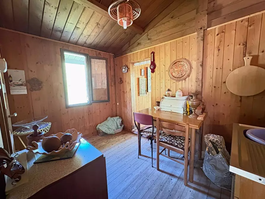 Immagine 20 di Villa in vendita  a Massa