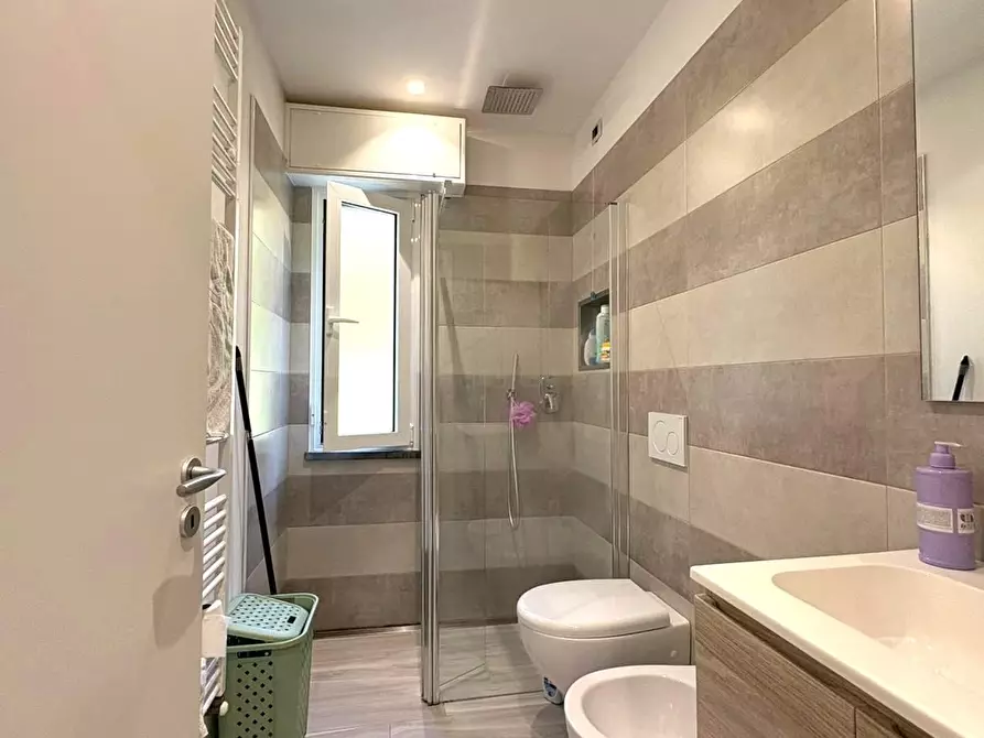 Immagine 16 di Villa in vendita  a Massa