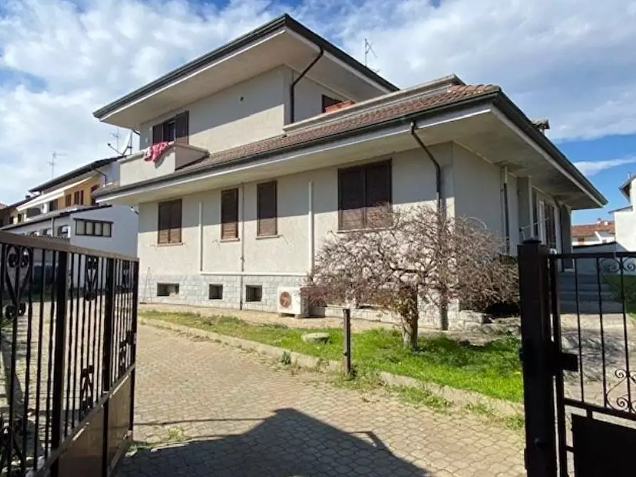 Immagine 1 di Appartamento in vendita  a Confienza