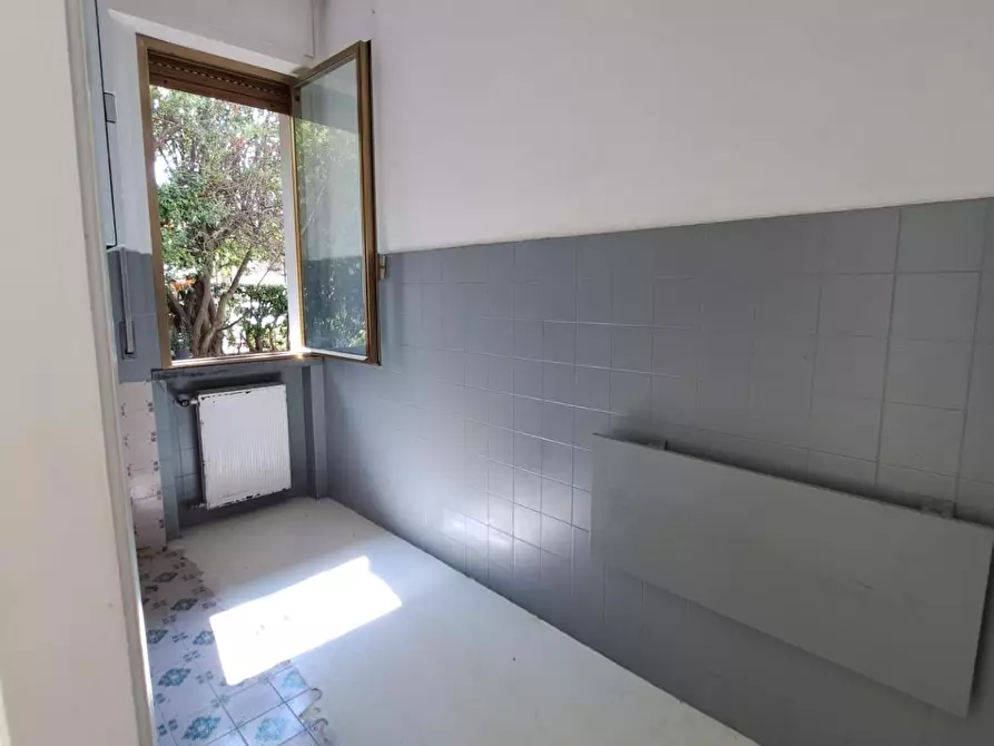 Immagine 6 di Appartamento in vendita  a Massa