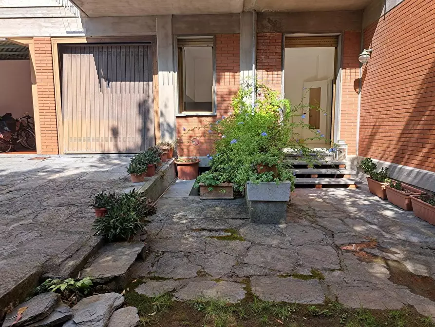 Immagine 11 di Appartamento in vendita  a Massa