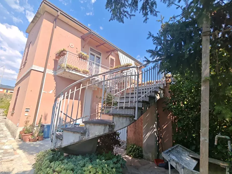 Immagine 1 di Casa semindipendente in vendita  a Castelnuovo Magra