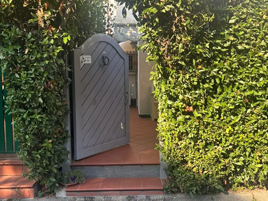 Immagine 14 di Villetta a schiera in vendita  a Massa