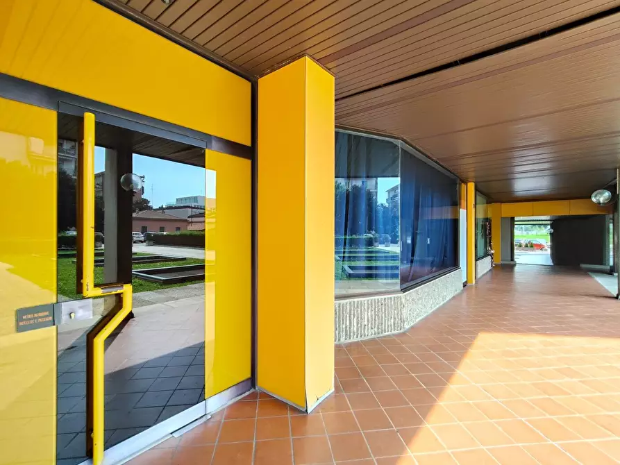 Immagine 24 di Appartamento in vendita  a Bergamo