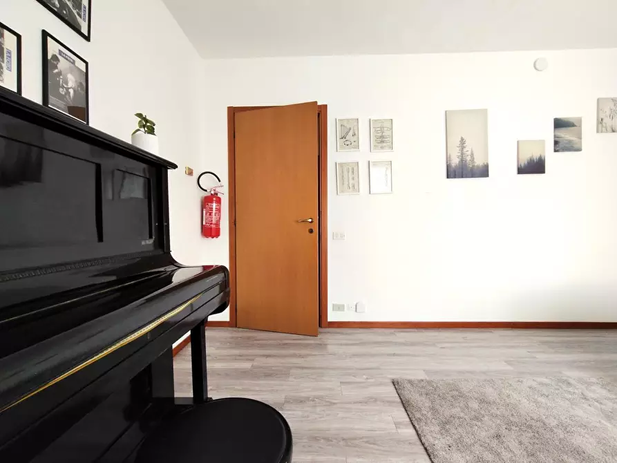 Immagine 28 di Appartamento in vendita  a Bergamo