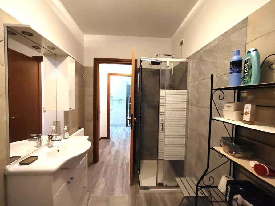 Immagine 19 di Appartamento in vendita  a Bergamo