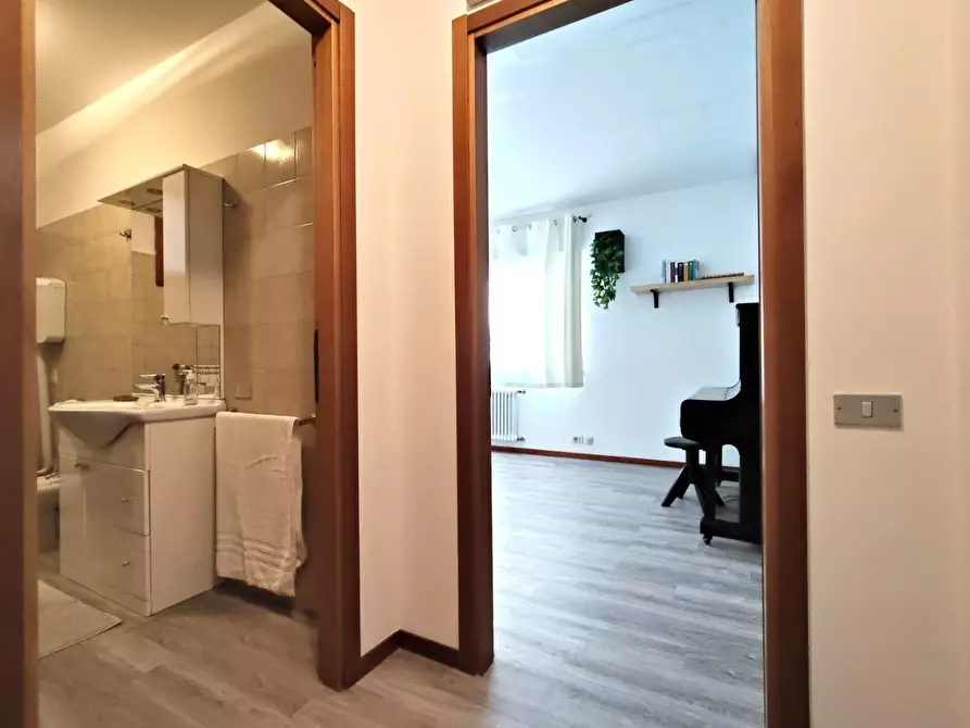 Immagine 21 di Appartamento in vendita  a Bergamo