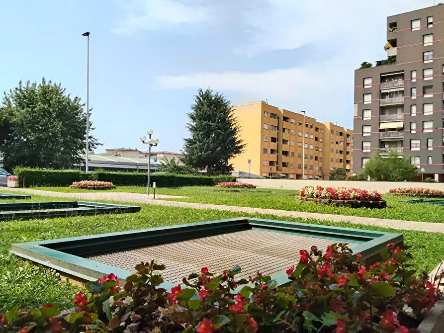 Immagine 2 di Appartamento in vendita  a Bergamo