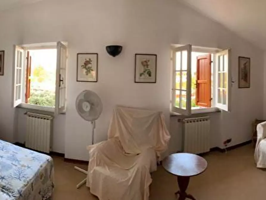 Immagine 19 di Casa trifamiliare in vendita  a Montignoso