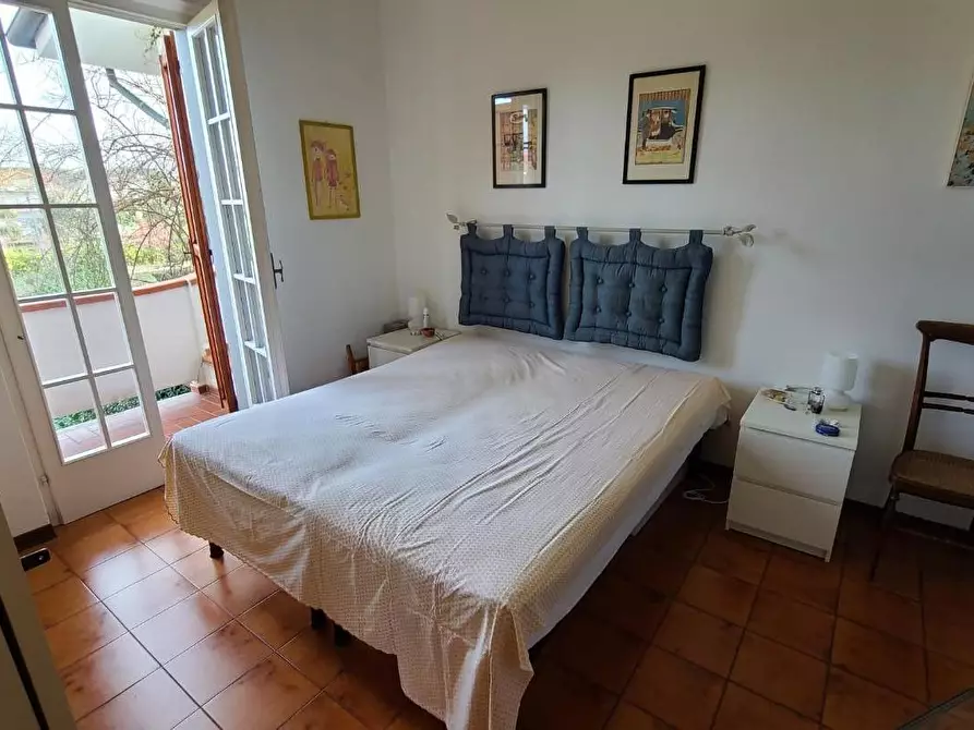 Immagine 16 di Casa trifamiliare in vendita  a Montignoso