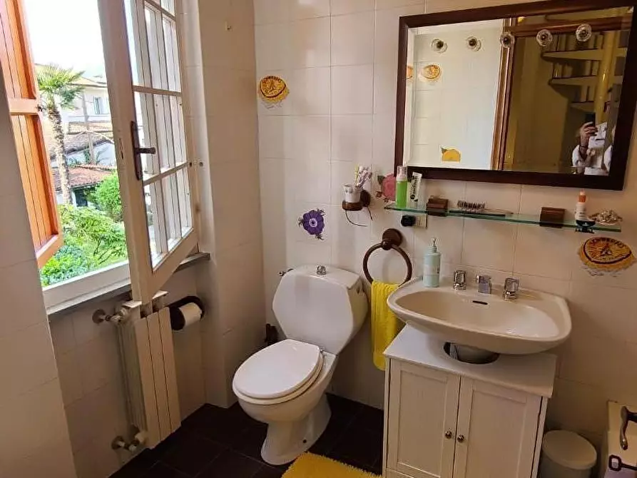 Immagine 24 di Casa trifamiliare in vendita  a Montignoso