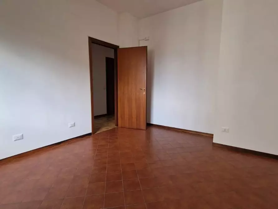 Immagine 9 di Appartamento in vendita  a Carrara