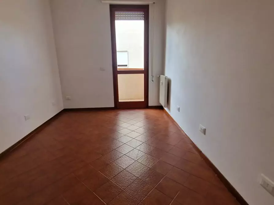 Immagine 12 di Appartamento in vendita  a Carrara