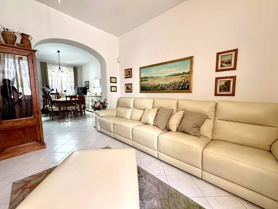 Immagine 4 di Appartamento in vendita  a Pisa