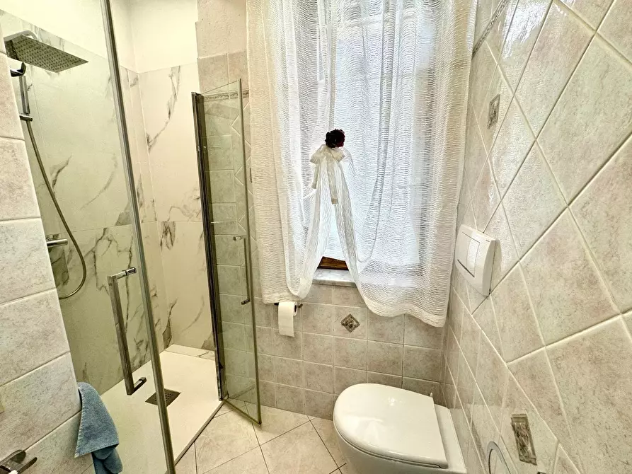 Immagine 11 di Appartamento in vendita  a Pisa