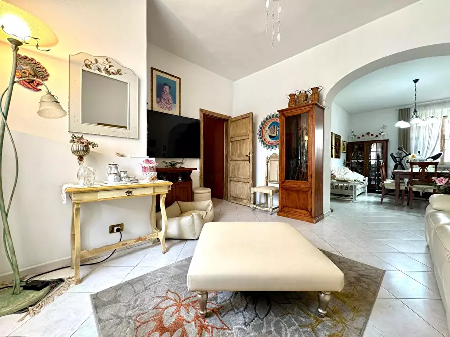 Immagine 12 di Appartamento in vendita  a Pisa