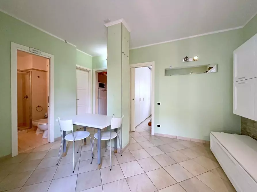 Immagine 2 di Appartamento in vendita  a Camaiore