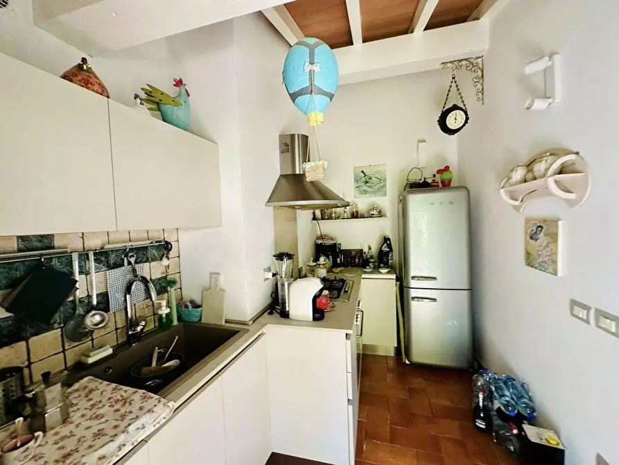 Immagine 15 di Porzione di casa in vendita  a Ameglia