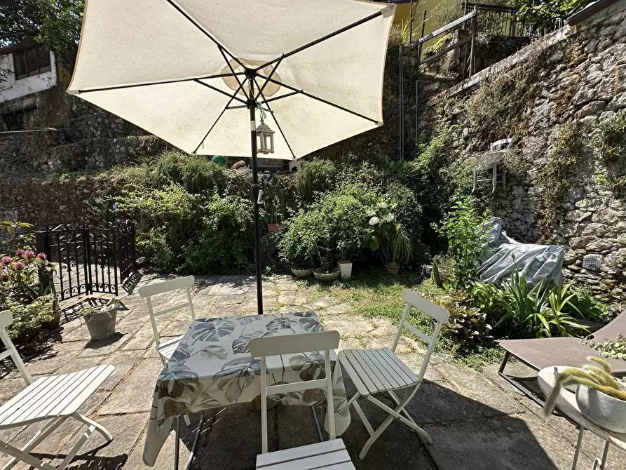 Immagine 5 di Porzione di casa in vendita  a Ameglia