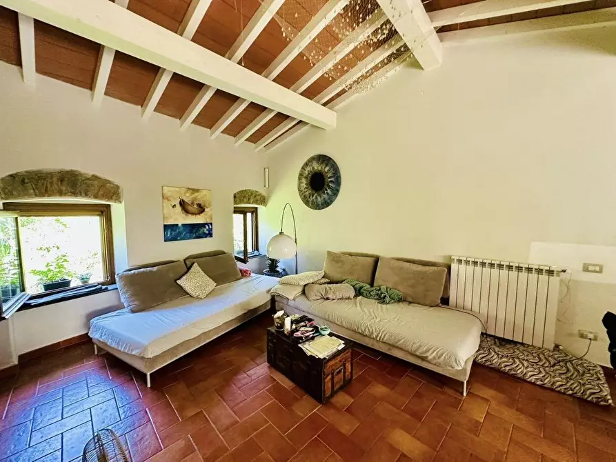 Immagine 7 di Porzione di casa in vendita  a Ameglia