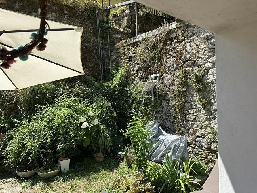 Immagine 6 di Porzione di casa in vendita  a Ameglia