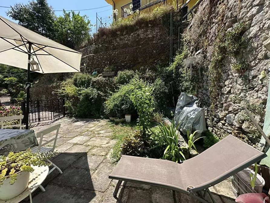 Immagine 4 di Porzione di casa in vendita  a Ameglia