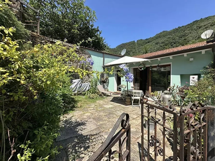 Immagine 35 di Porzione di casa in vendita  a Ameglia