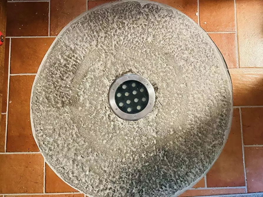 Immagine 27 di Porzione di casa in vendita  a Ameglia