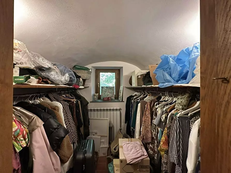 Immagine 28 di Porzione di casa in vendita  a Ameglia