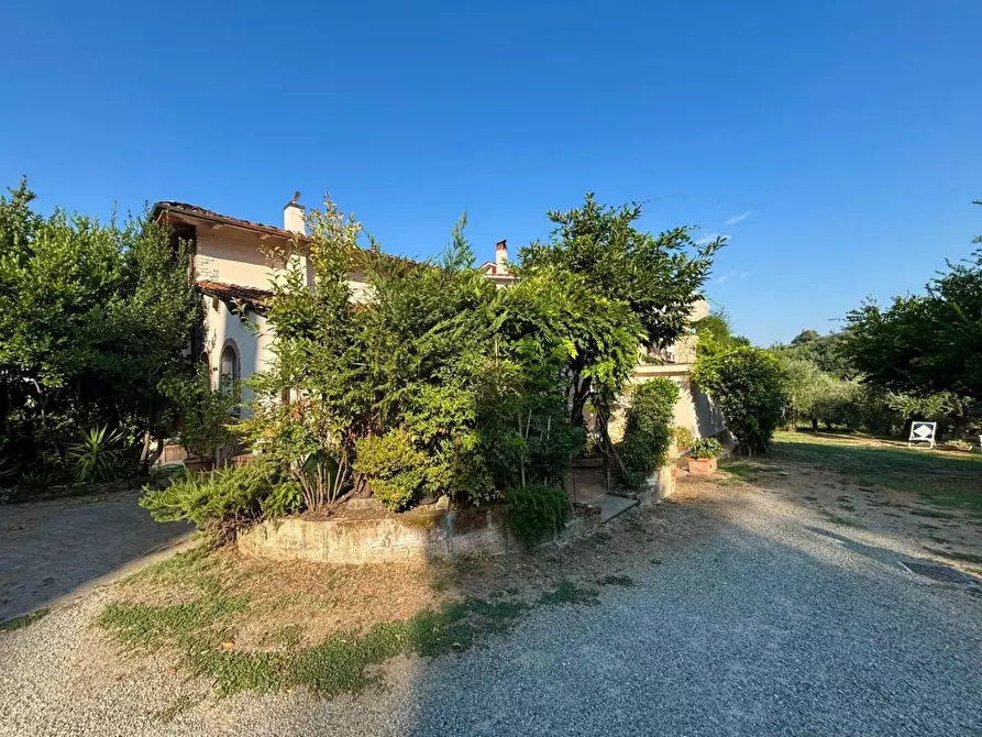 Immagine 15 di Villa in vendita  a Capannoli