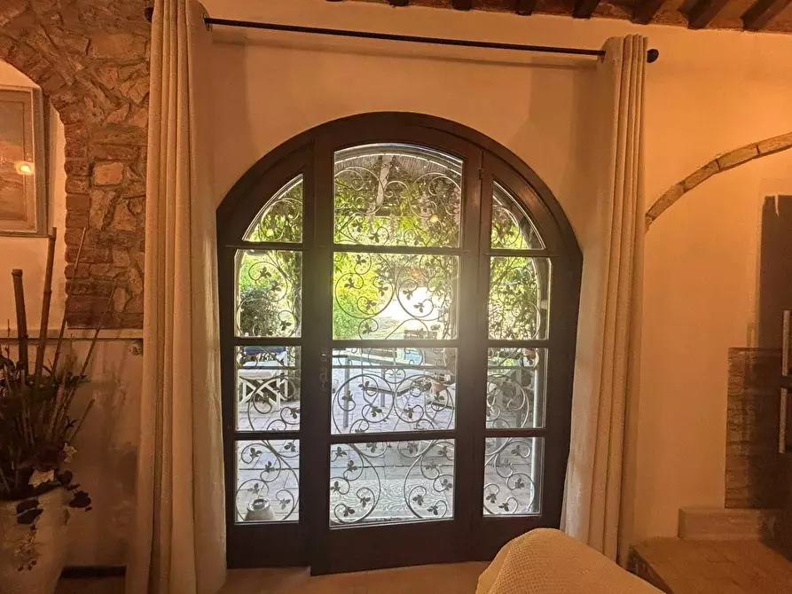 Immagine 50 di Villa in vendita  a Capannoli