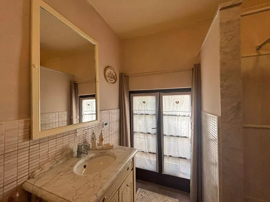 Immagine 60 di Villa in vendita  a Capannoli