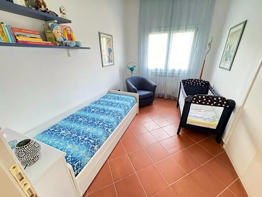 Immagine 23 di Villa in vendita  a Massa