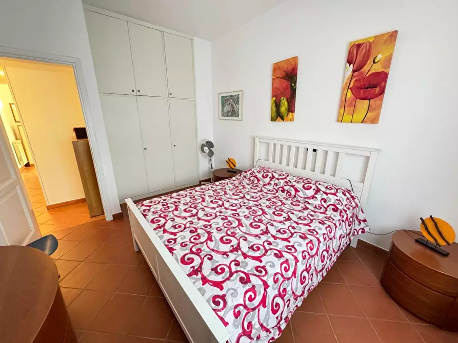 Immagine 22 di Villa in vendita  a Massa