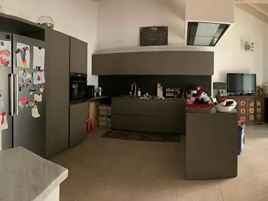 Immagine 5 di Villetta a schiera in vendita  a Carrara