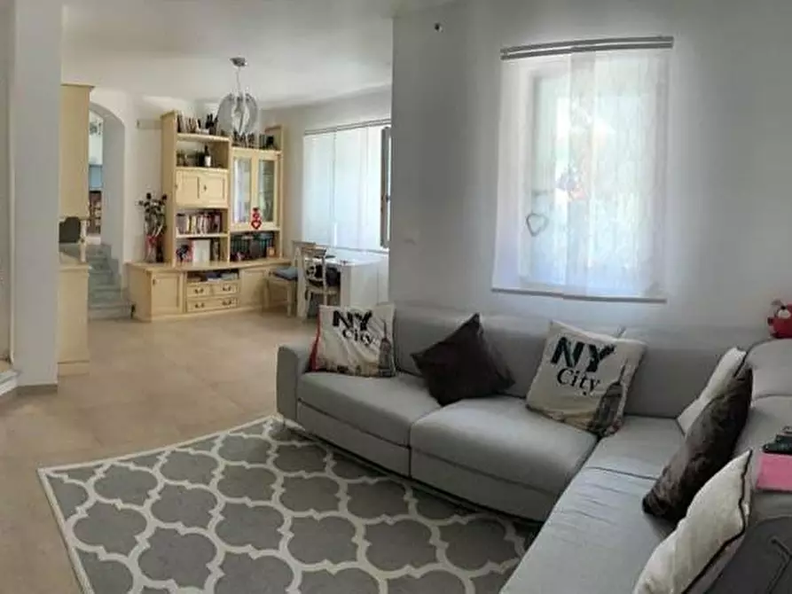 Immagine 3 di Villetta a schiera in vendita  a Carrara