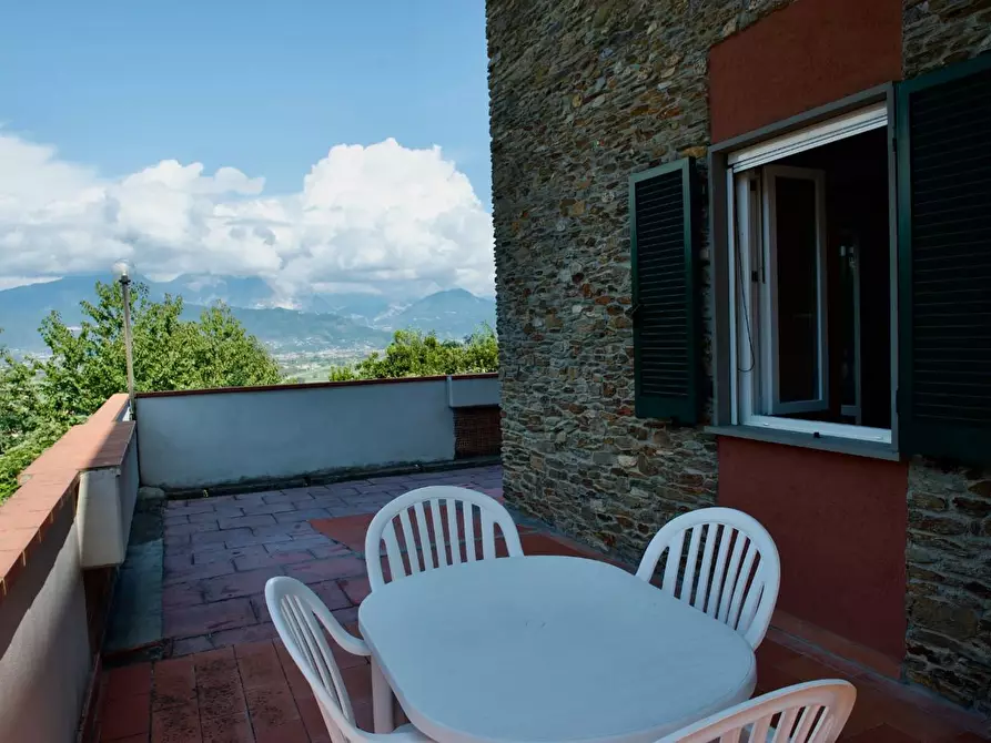 Immagine 4 di Porzione di casa in vendita  a Ameglia