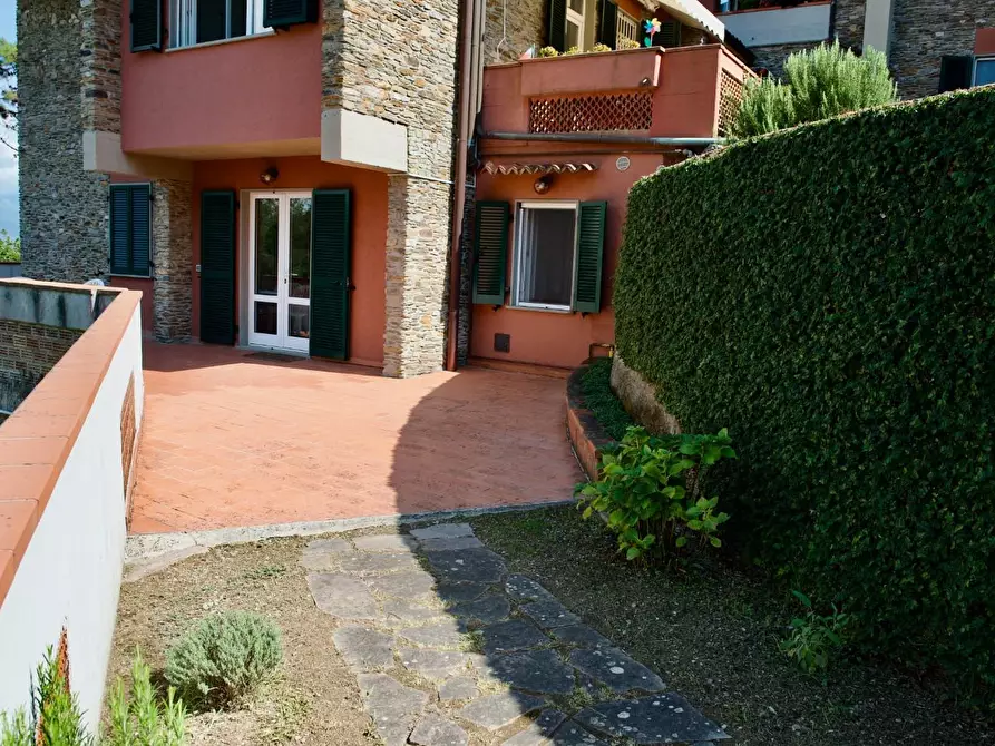 Immagine 2 di Porzione di casa in vendita  a Ameglia