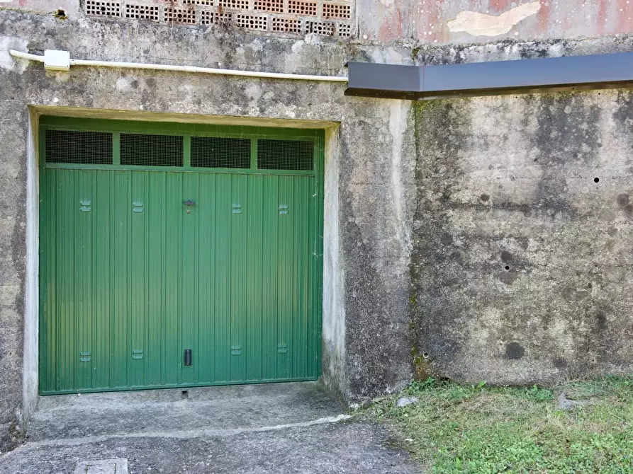 Immagine 13 di Porzione di casa in vendita  a Ameglia