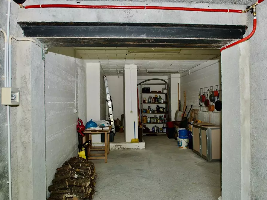 Immagine 15 di Porzione di casa in vendita  a Ameglia