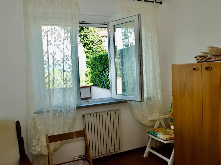 Immagine 27 di Porzione di casa in vendita  a Ameglia